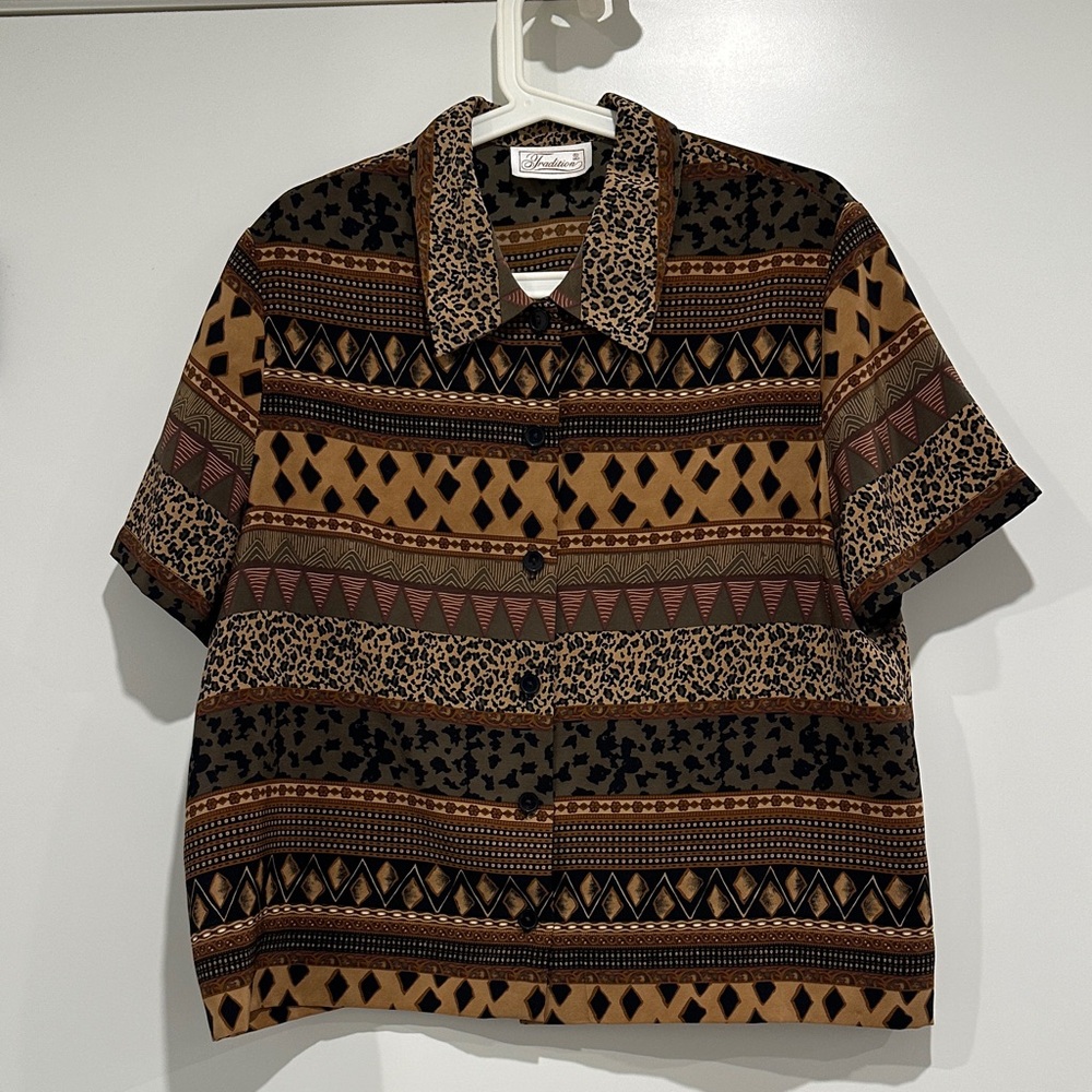 Women's Patterned Button Up